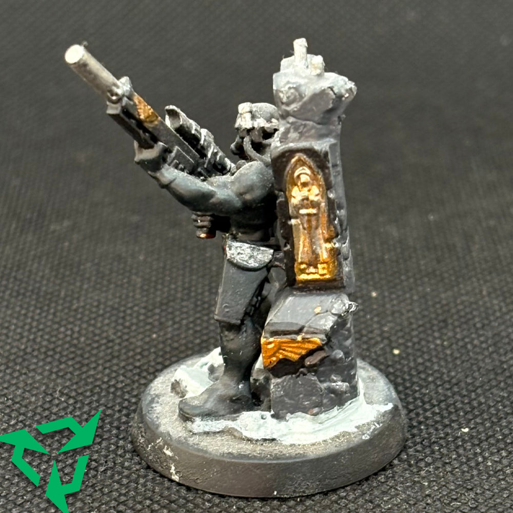 Preowned Vindicare assassin Warhammer 40k Miniature