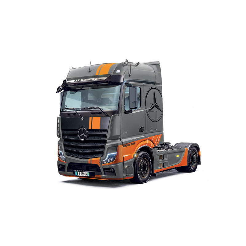 Italeri MB Actros MP4 Big Space Example Image
