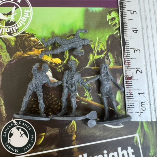 Modern Zombies - 1:72 Scale Caesars Miniatures