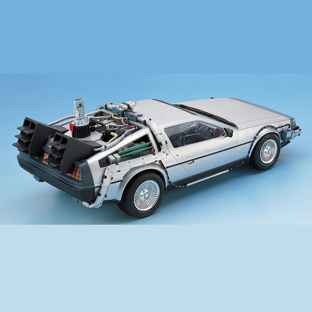 Delorean Back To The Future Part 2 - 1/24 - Aoshima scale model kit