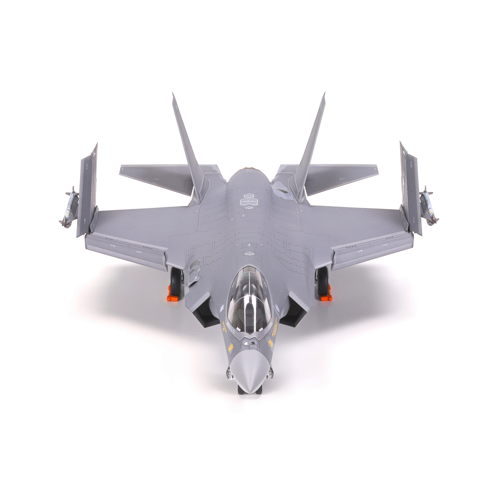 Tamiya F-35C Lightning II | 1:72 Scale Model