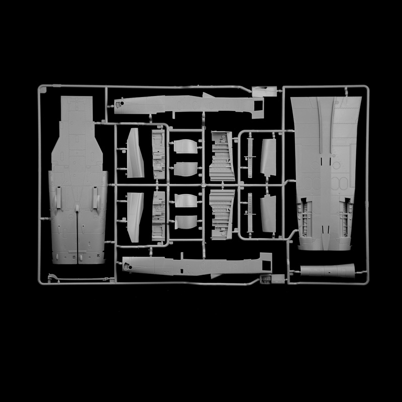 Italeri Tornado GR.1 Desert Storm | 1:32 Scale Model Kit
