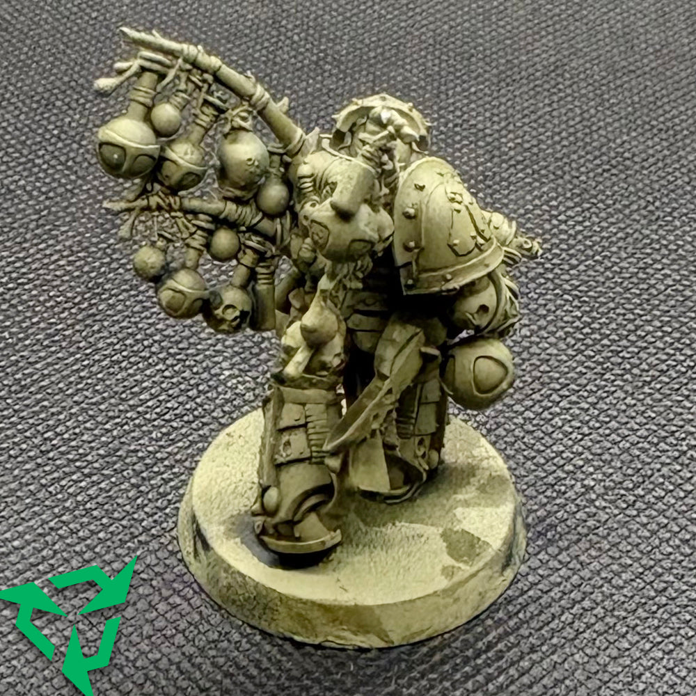Death Guard Biologus Putrifier Pre-Primed Warhammer 40,000 Model
