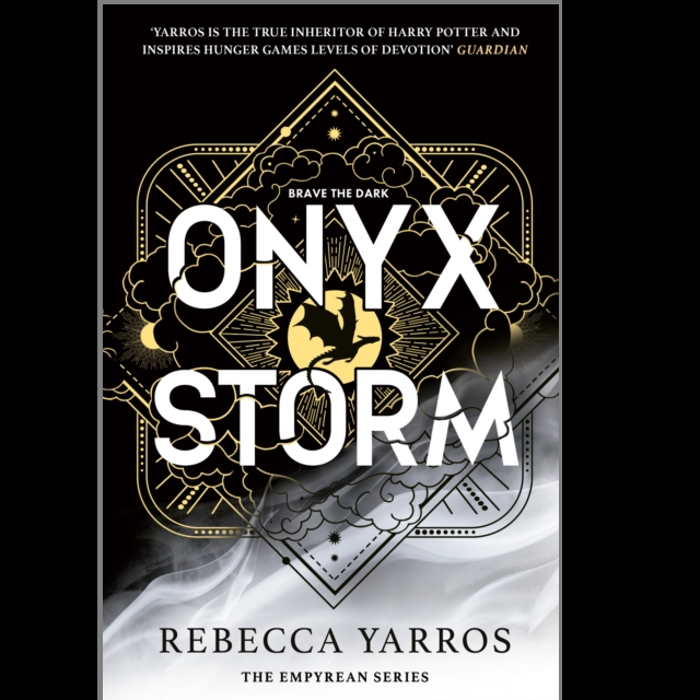 Onyx Storm by Rebecca Yarros a 544 page hardback fantasy romance novel.