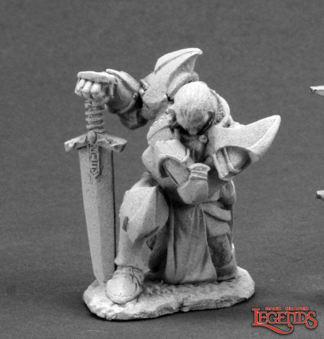03600 Praying Paladin with Sword - DHL
