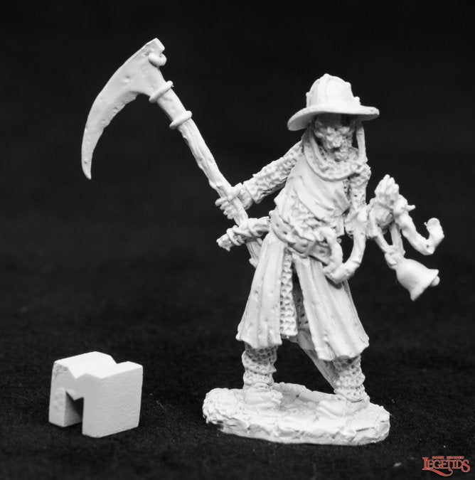 03952 CRYPT SENTRY SKELETON Sculpted by Paul Muller