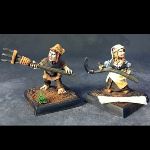 Reaper Miniatures 03729: Halfling Farmers (2) sculpted by Jason Wiebe