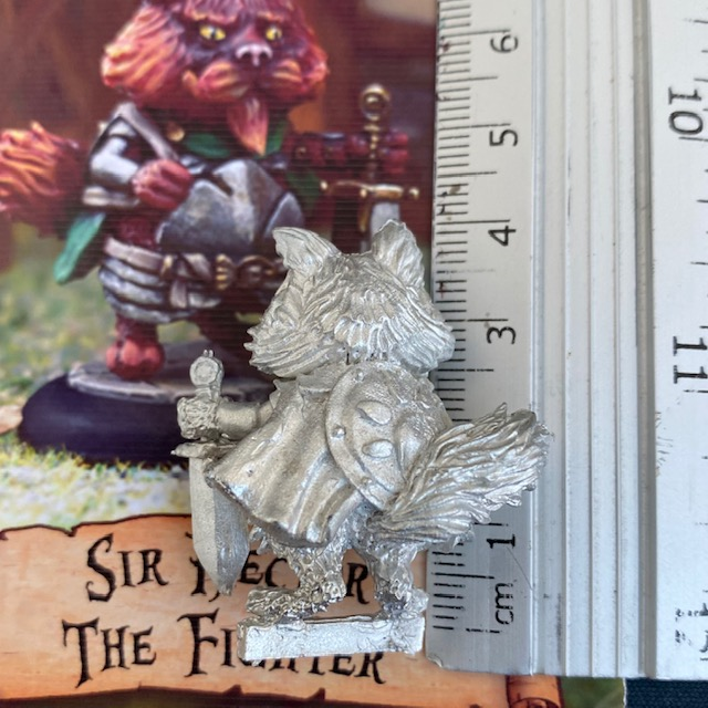 Sir Hector The Fighter from the Cats Of Crumptown range by Northumbrian Tin Soldier wears armour and carries a sword