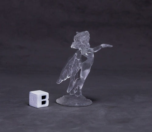 77629 - Sylph, clear (Reaper Bones) :www.mightylancergames.co.uk