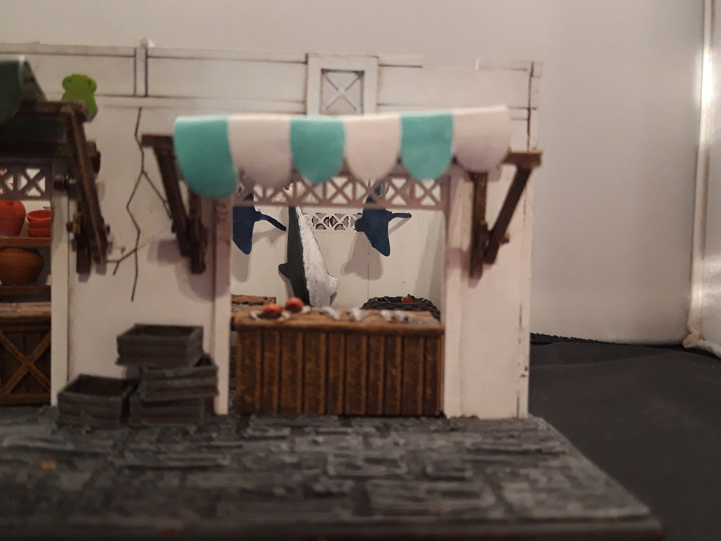 Shop, Fish (Irongate Scenery P117) :www.mightylancergames.co.uk