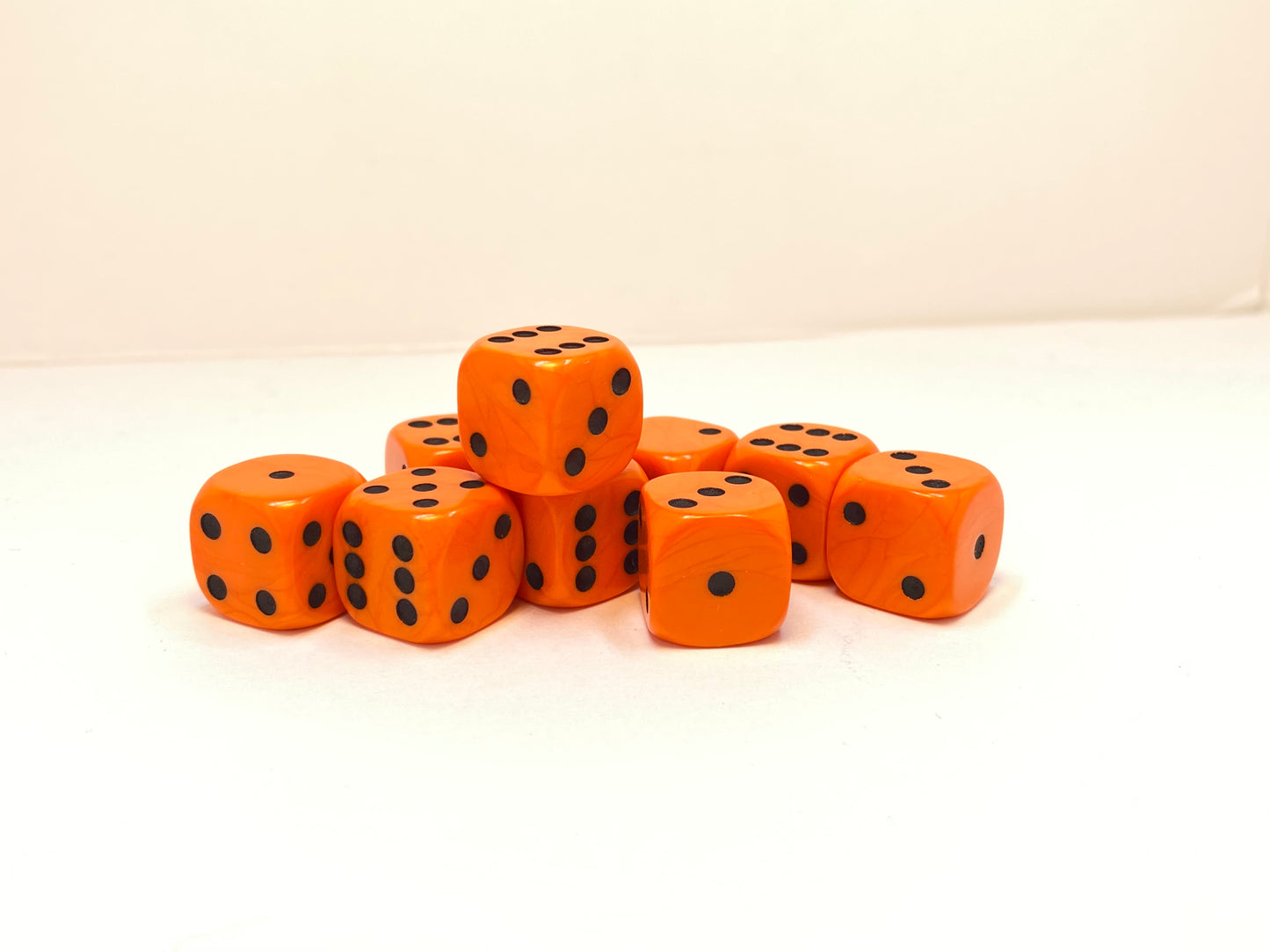 Orange - 10 x 15mm D6 (15OBD6)