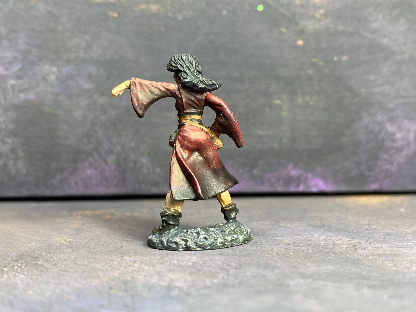 77057 - Juliette, Female Sorceress (Reaper Bones)