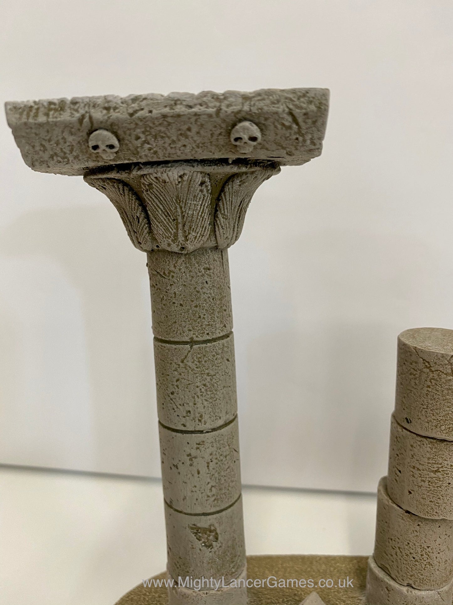 Battlefield in a Box: Obelisk and Pillars Sandstone (BB907)