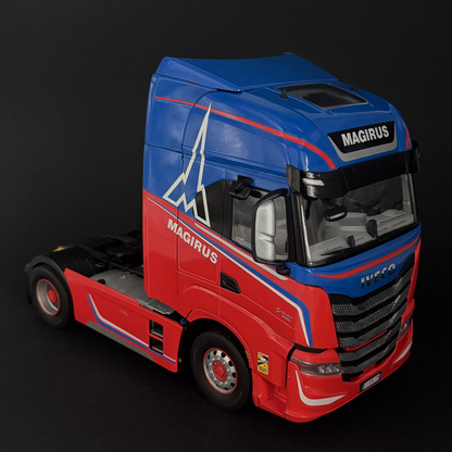 Italeri IVECO S-WAY  | 1:24 Scale Model Kit
