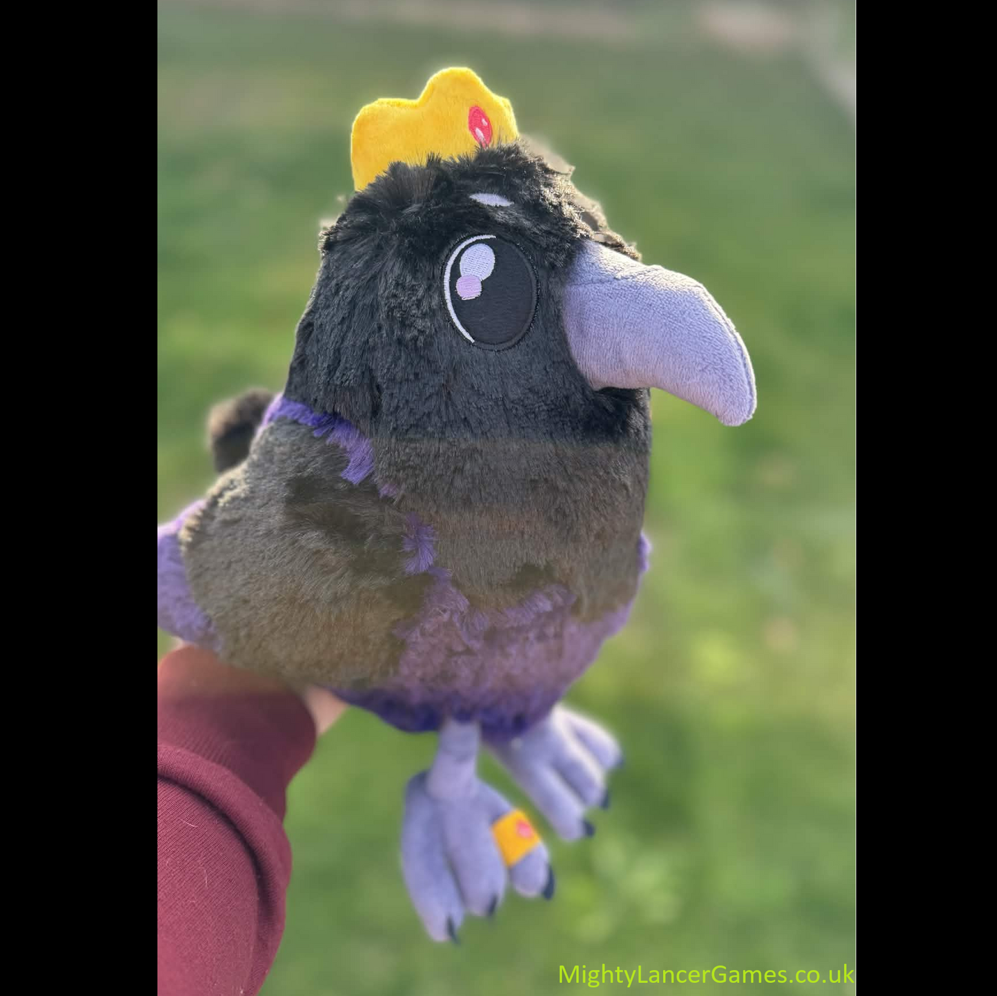 Squishable King Raven