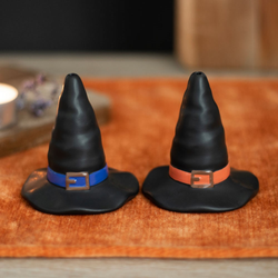 Witches Hat Salt & Pepper Shakers. Shaped like a pair of witches hats