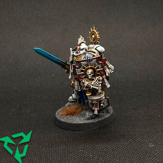 Charcharodons Captain With Relic...