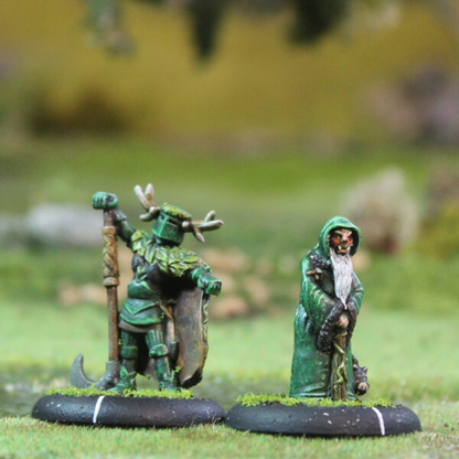 Lords of Winter by Oakbound Studio. A pack of 2 lead pewter miniatures supplied with 30mm round lipped bases. One of Mr MLGs favourites from the range especially the Green Knight with his giant weapon, two miniatures full of character for your tabletop.