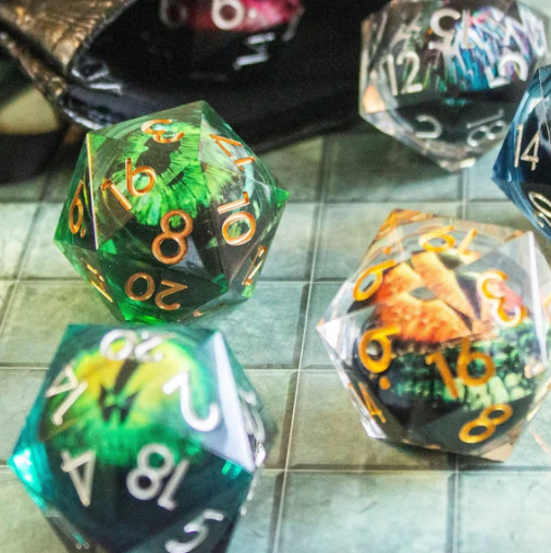 Chunky Liquid Core D20. Three po...