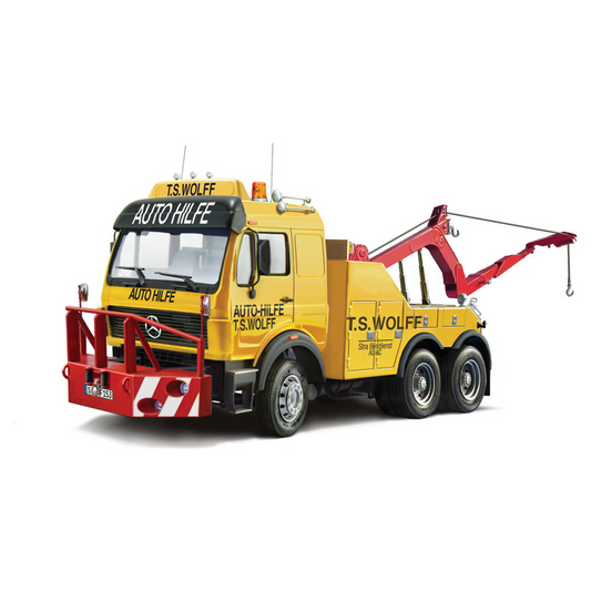 Model kit box of an MB Wrecker T...