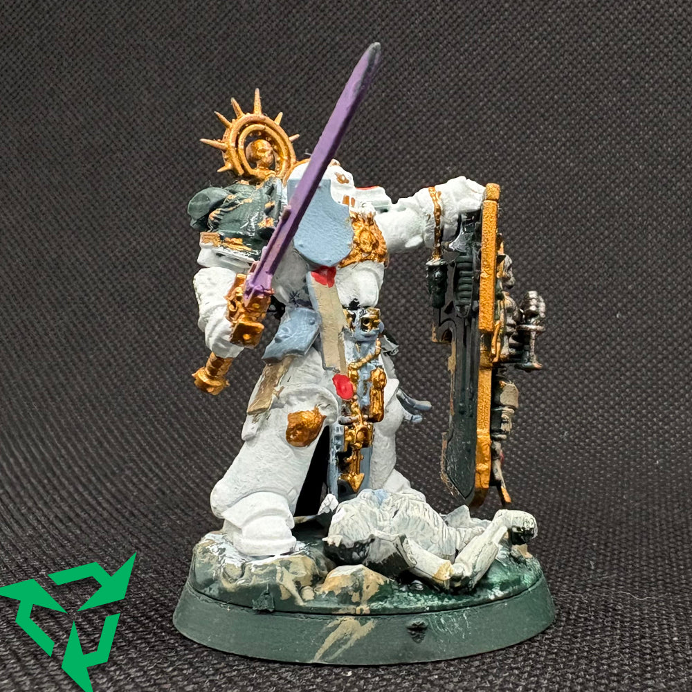 Space Marine Captain Prepainted Mini