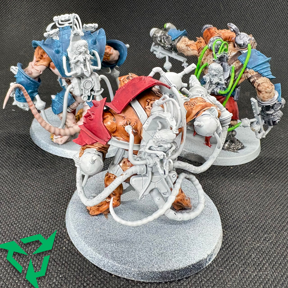Rear-view 2nd hand Skaven Stormfiend miniatures - part painted