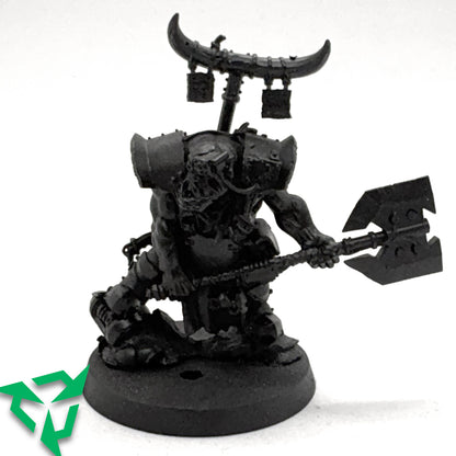 Primed Warhammer 40k Orks Bigboss Front-View
