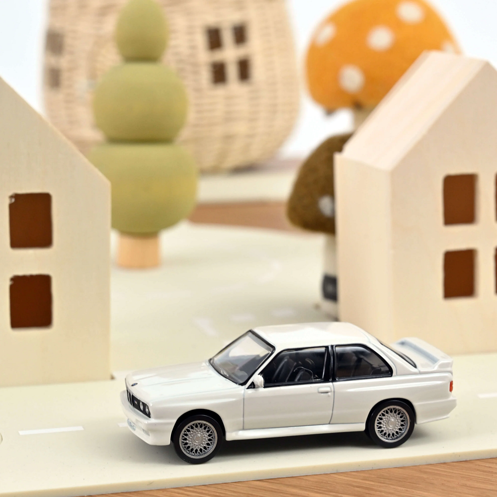BMW M3 E30 1986 White Jet-car 1:43 - Metal