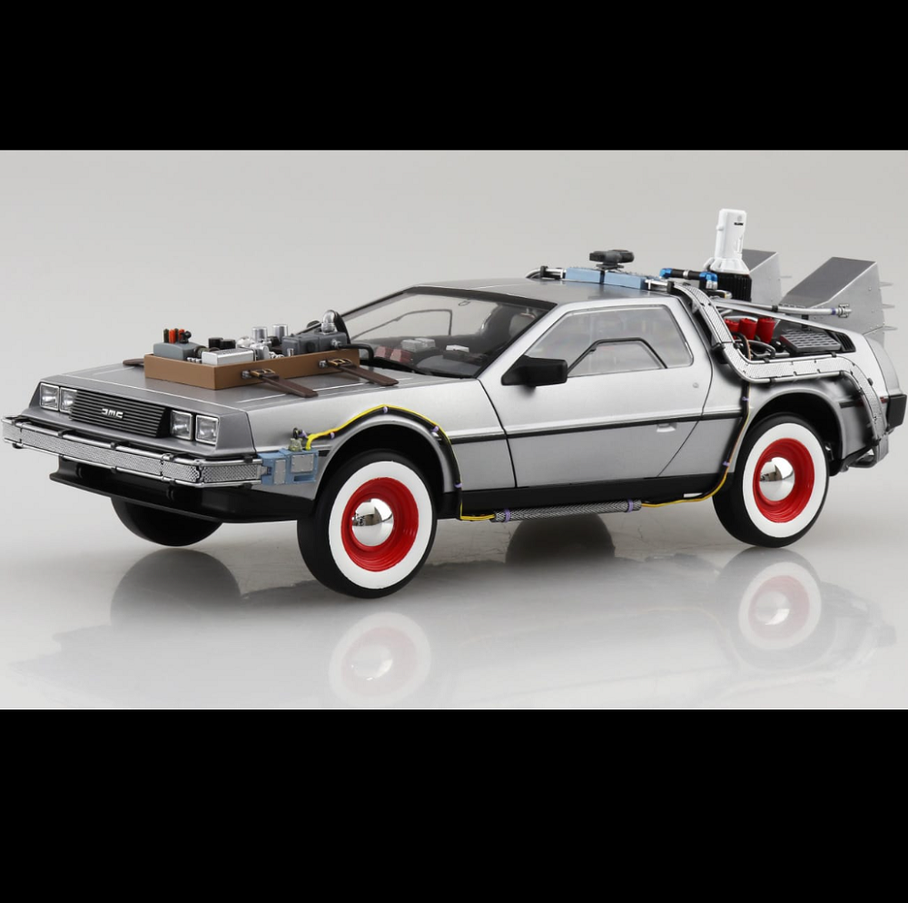 Aoshima Back to the Future Part III Time Machine – DeLorean 1/24 Scale Model Kit