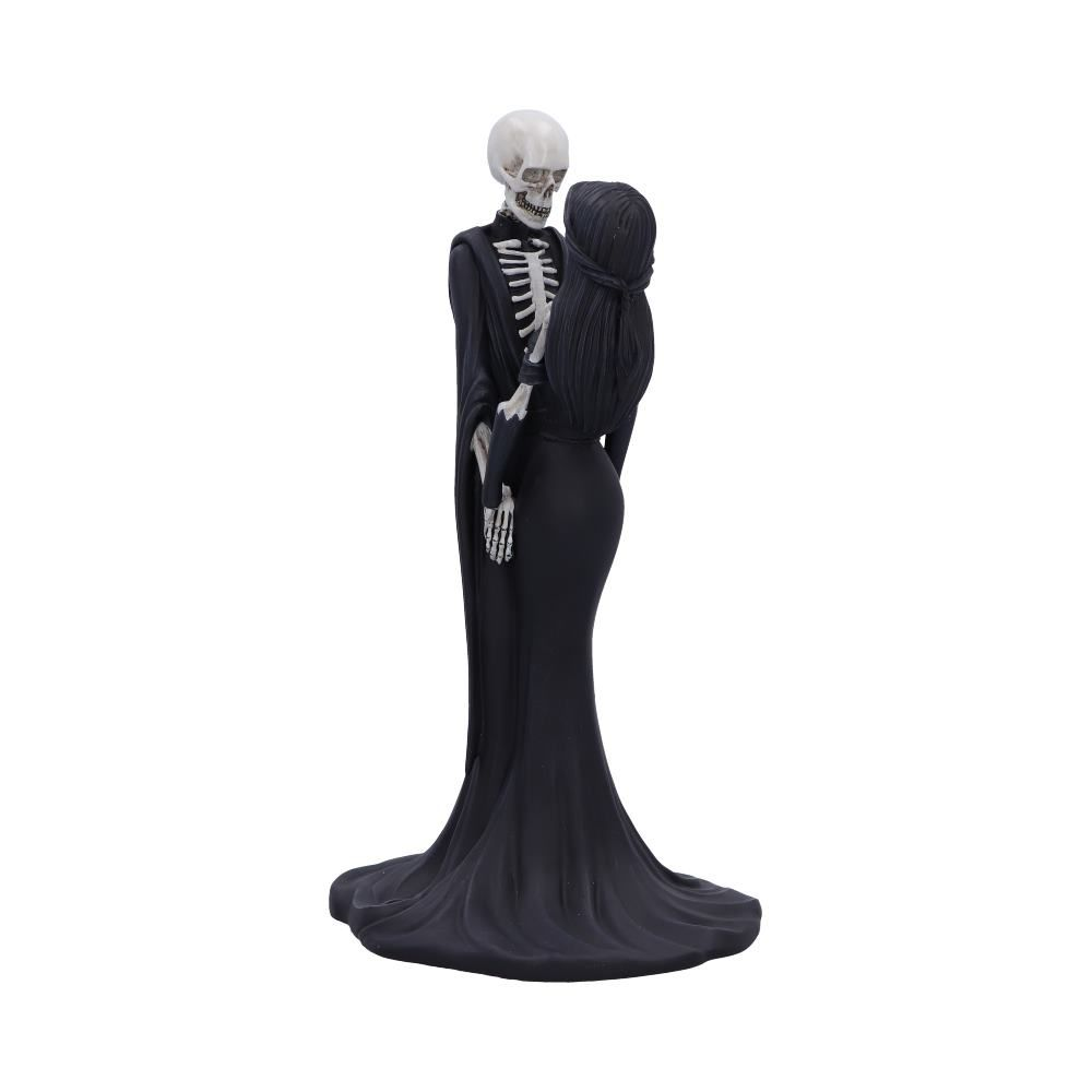 Eternal Vow figure from Nemesis Now 