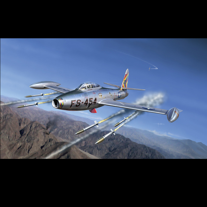 Italeri F-84 E/G Thunderjet | 1:72 Scale Model Kit