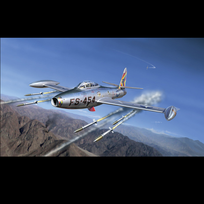 Italeri F-84 E/G Thunderjet | 1:72 Scale Model Kit