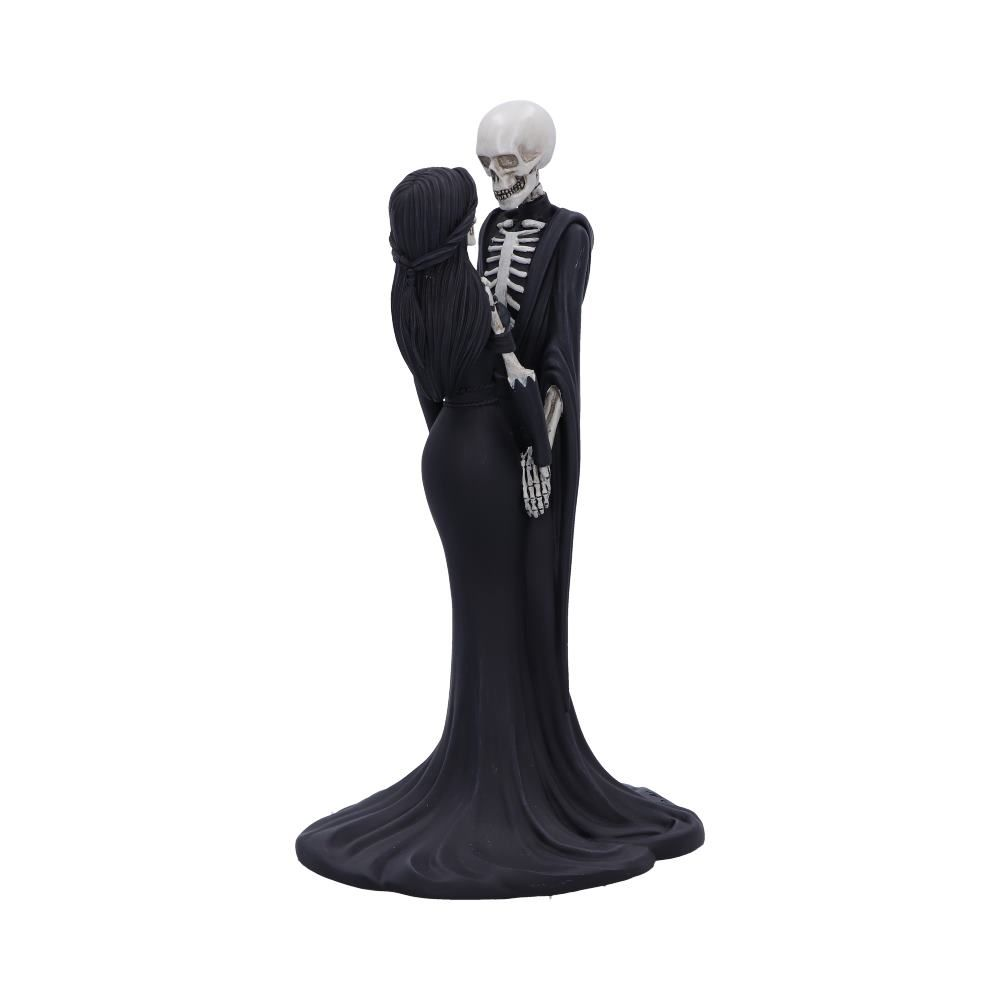 Eternal Vow figure from Nemesis Now 