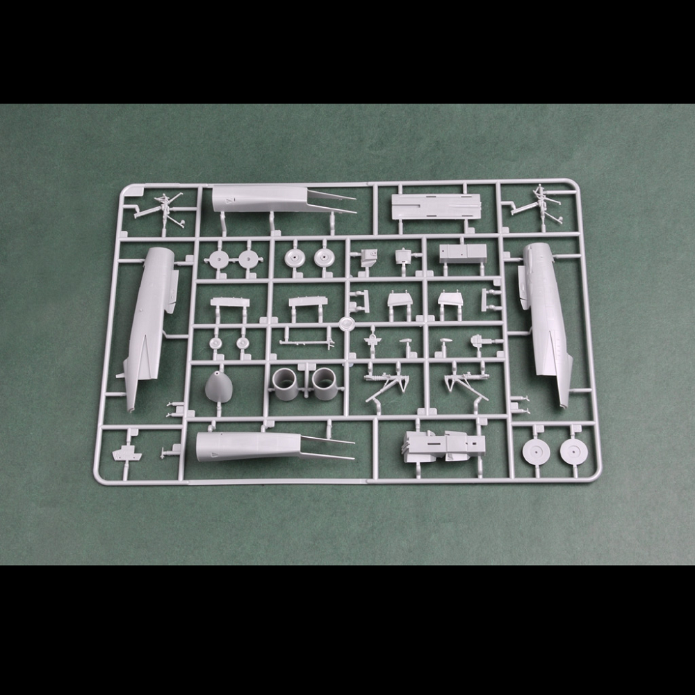 HobbyBoss F-14D Super Tomcat - 1:72 Scale