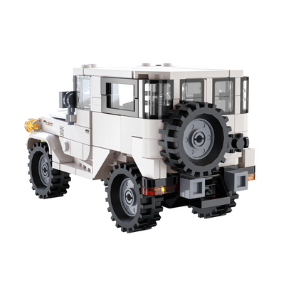 CaDA Toyota Land Cruiser FJ40 - 1:24 Scale Building Brick Model Kit