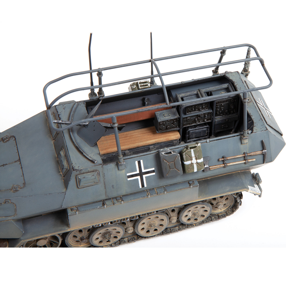 Zvezda Sd.Kfz. 251/3 Ausf. B Communication Vehicle | 1/35 Scale Model