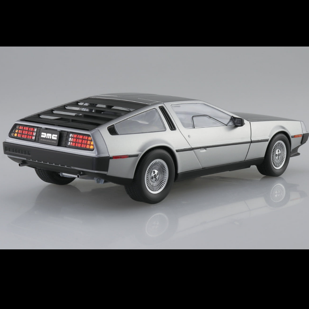 Aoshima DeLorean DMC-12 – 1/24 Scale Model Kit