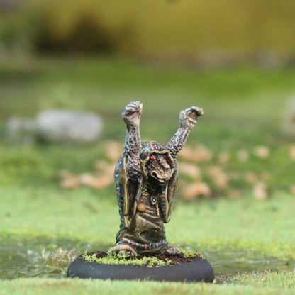 Gnawloch Clan by Oakbound Studio. A set of ten lead pewter miniatures of Gnawloch rat warriors with various weapons and full of character