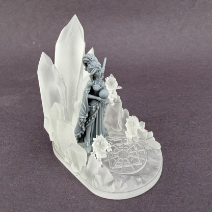 01308 Liora Emervale Dawnfire - Reaper Bones USA