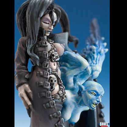 30228 Chaos Sorceress - Bones USA Reaper Legends