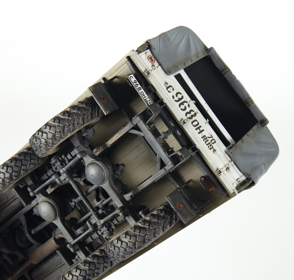 Russian Army Truck ZiL-131 - Zvezda 1:35 Model Kit