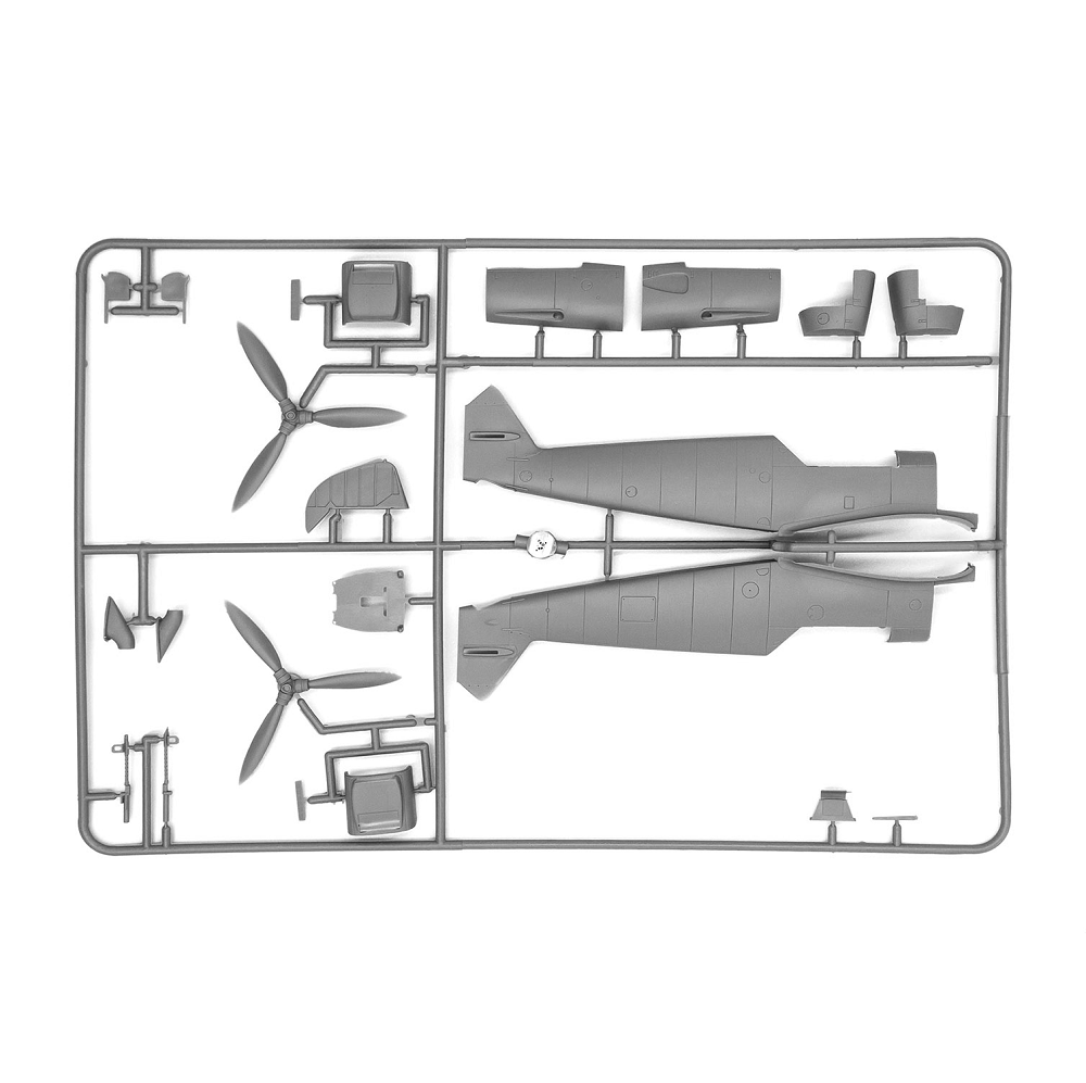 Bf 109F-4 with German Luftwaffe Personnel