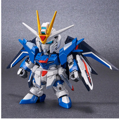 SD Gundam Ex-Standard Rising Freedom Gundam - Bandai Gunpla