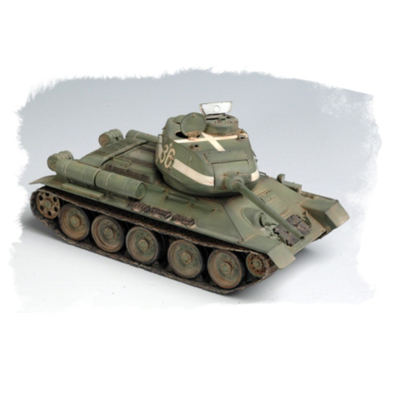 HobbyBoss Russian T-34/85 Tank - 1:48 Scale