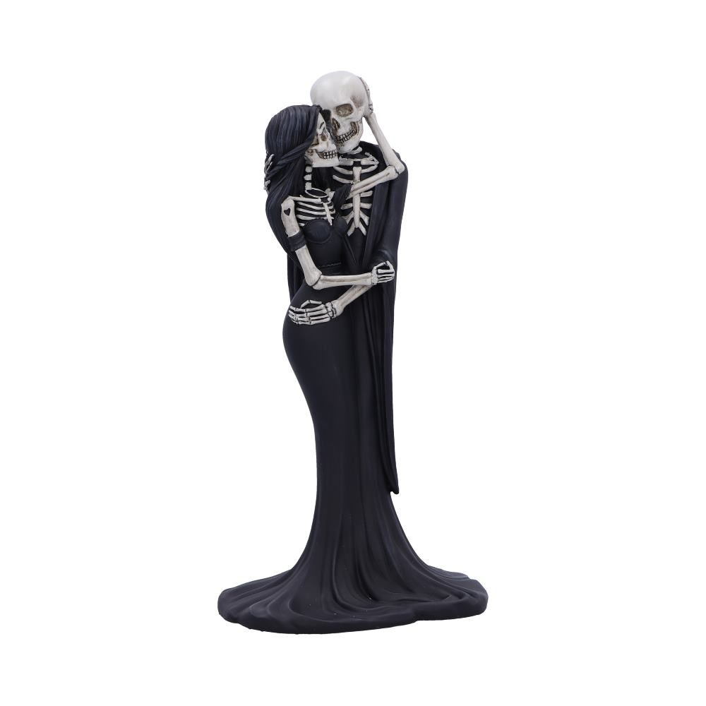 Eternal Embrace figurine by Nemesis Now - Two skeletons holding each other, the male wearing a long cape and the female in a black dress with her hand on the others head