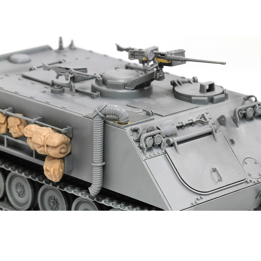 IDF M113 Armoured Personnel Carrier - Dragon 1:35
