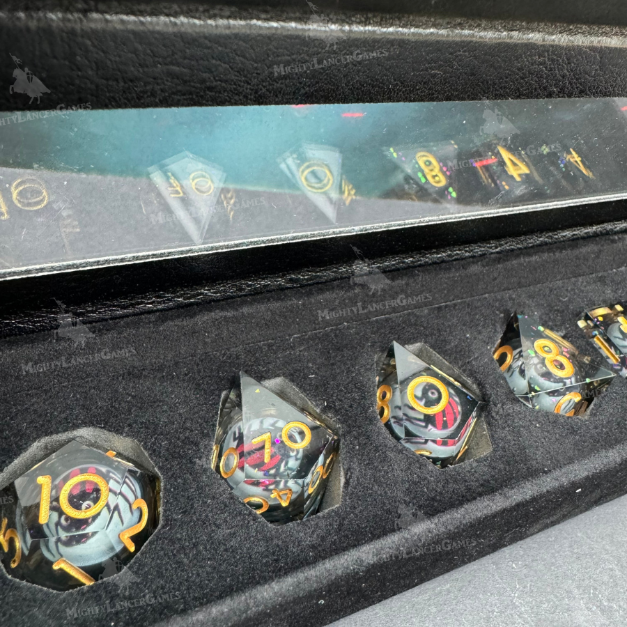 Red Spider Liquid Core Dice in Case With Gold Numbers