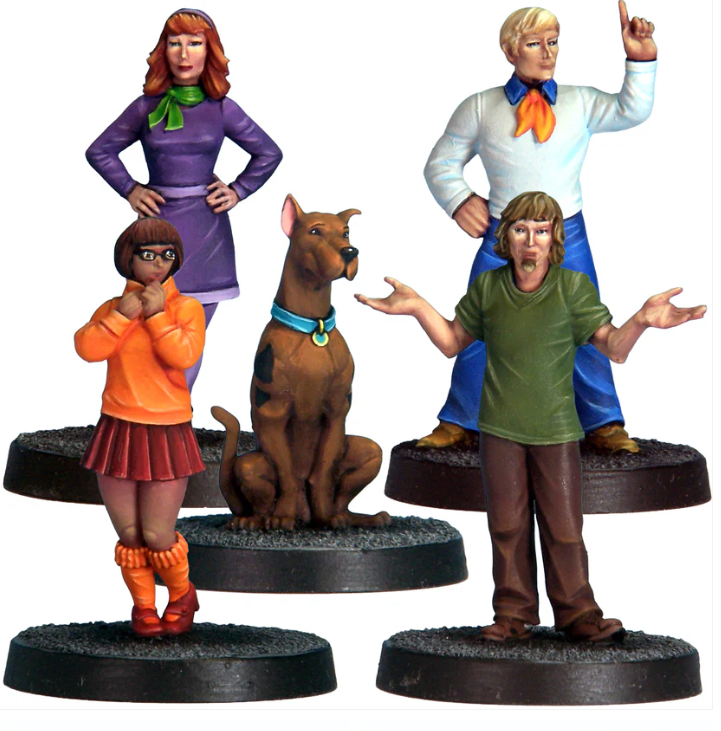 Set of Scooby-Doo figures with characters on a white background. Crooked Dice Meddling Kids pack of 5 white metal miniatures with Great Dane and 25mm slotta bases unpainted