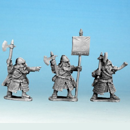Three unpainted 28mm dwarf warrior miniatures in chain mail and helms, one pointing, one blowing a horn, and one carrying a banner with axe.