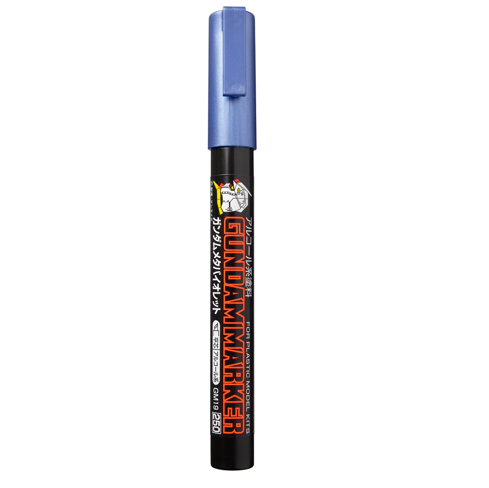Gundam marker with blue cap on a white background. GM19 Gundam Marker Meta Violet